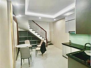 Bán nhà tân mai 30m, 5 tầng, 3 ngủ giá chỉ 6,75 tỷ,sổ đỏ cc vuông, nhà 20m ra mặt phố tân mai