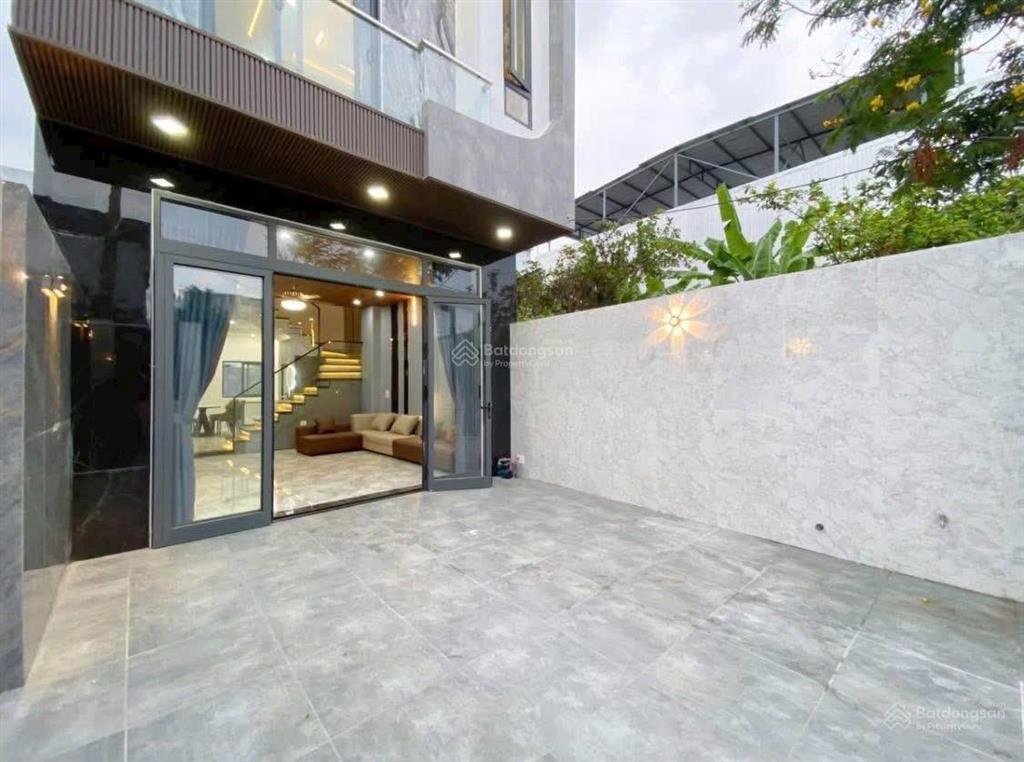 Nhà mặt phố tại phường hòa xuân, cẩm lệ, đà nẵng giá siêu hời chỉ với 5,69 tỷ, 100m2