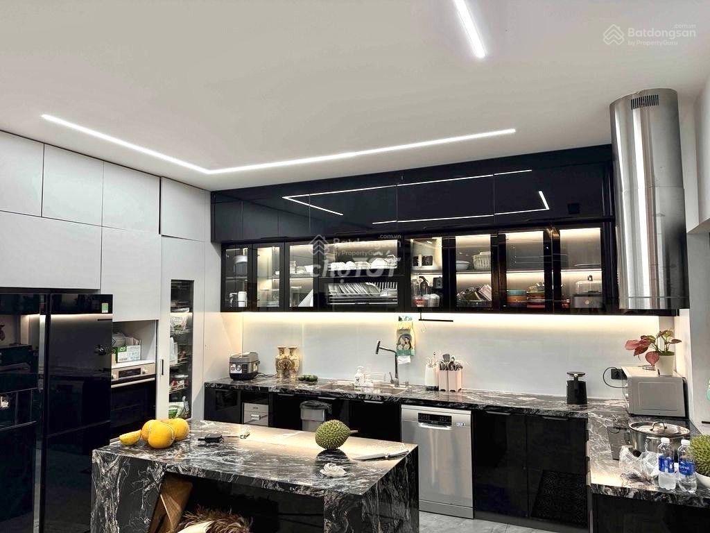 Bán biệt thự đẹp 4 tầng siêu vip, có thang máy  145m2, ngang 8m rộng. dtsd 380m2  6pn 5wc