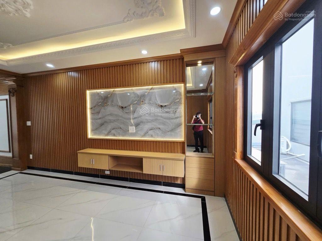 6 ty nhỏ. nhà đẹp quá đi ngang quẹo vô hỏi hương lộ 2. bốn xã. dt 72m2 nở hậu xem muốn mua ở liền