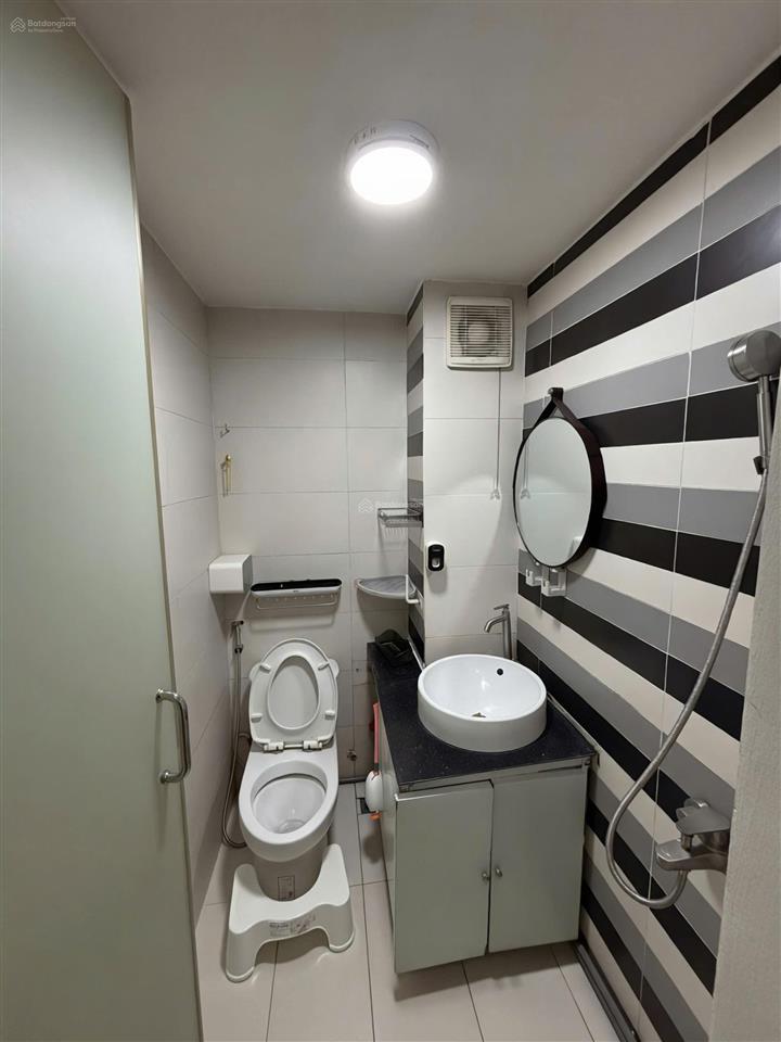 5.6.0.0k giá chốt còn trống 1pn studio  cửa sổ ờ gần vòng xoay dân chủ