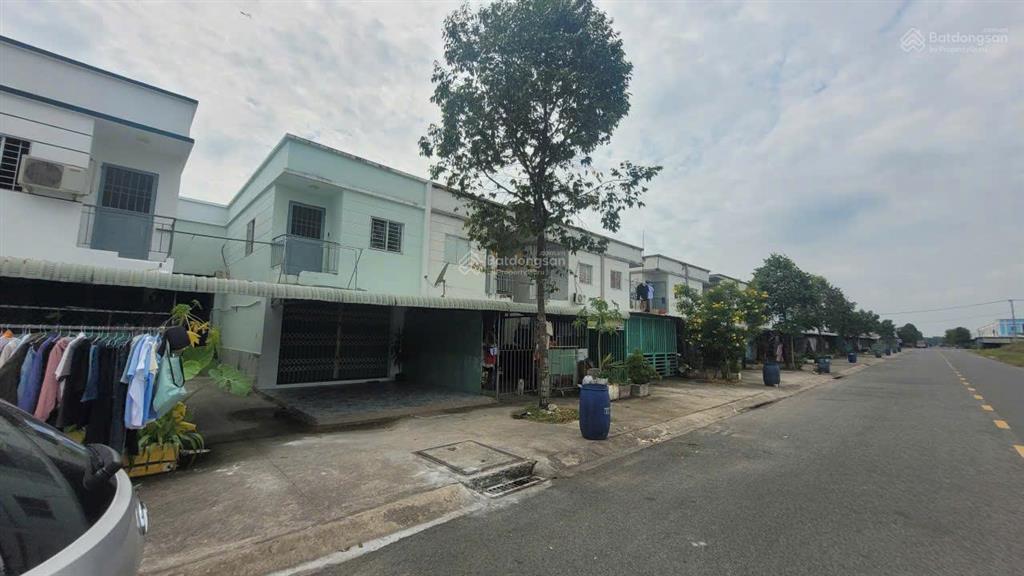Bán gấp dãy nhà trọ sinh lời ngay  trung tâm kcn bàu bàng