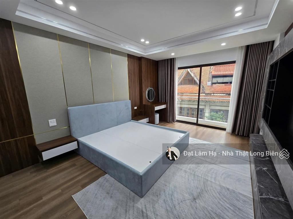Nguyễn văn cừ ngõ thông đông người qua lại 50m 6 tầng oto đỗ cửa 14 tỷ