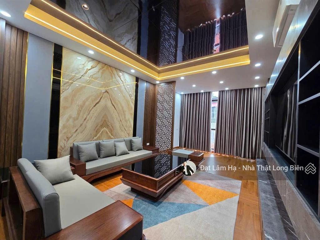 Nguyễn văn cừ ngõ thông đông người qua lại 50m 6 tầng oto đỗ cửa 14 tỷ