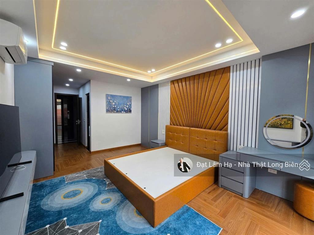 Nguyễn văn cừ ngõ thông đông người qua lại 50m 6 tầng oto đỗ cửa 14 tỷ