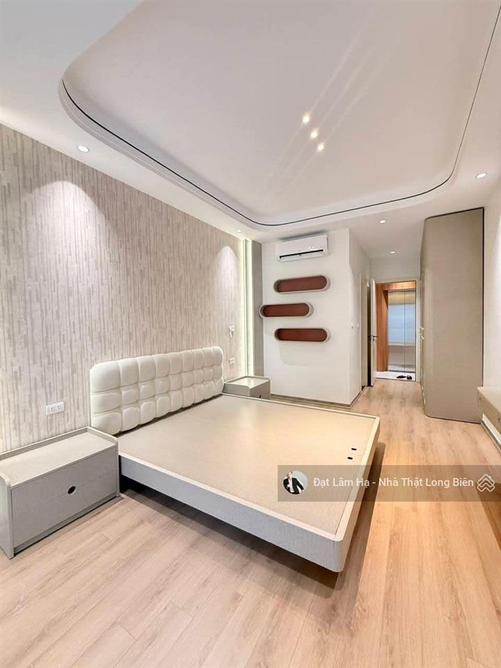 Chính chủ bán nhà bồ đề oto đỗ cửa ngõ ngắn gần đường  45m 6 tầng thang máy  nhà 4 ngủ đủ công nă