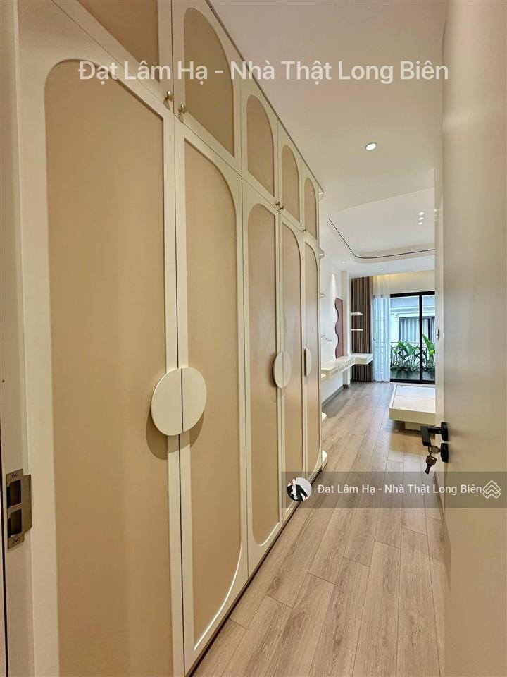 Chính chủ bán nhà bồ đề oto đỗ cửa ngõ ngắn gần đường  45m 6 tầng thang máy  nhà 4 ngủ đủ công nă