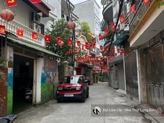 Bán nhà nguyễn văn cừ đường oto tránh ngay trung cư beriver 60m 5 tầng kinh doanh tốt