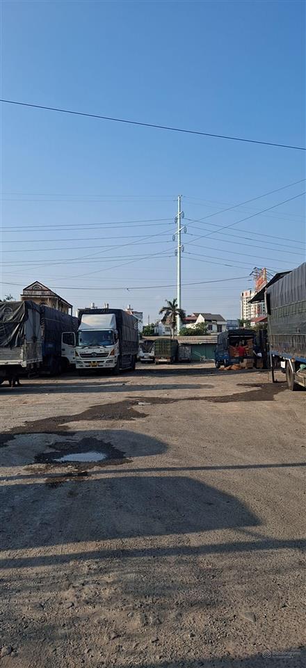 Bán đất 3 mat tiền quốc lô 1a.ngay ubnd q12..sát canh metro. khu dân cư sầm uất .chỉ 60tr/m2
