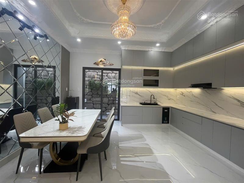 Bán nhà tan cô điển. 5pn..5wc.ngang khủng hoảng 5.2m.huynh tấn phát chỉ 9.5ty tl