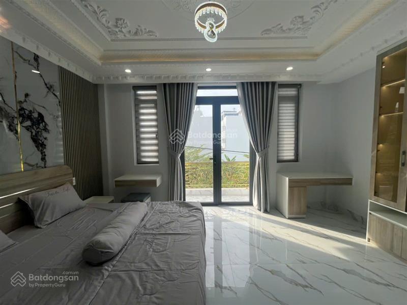 Bán nhà tan cô điển. 5pn..5wc.ngang khủng hoảng 5.2m.huynh tấn phát chỉ 9.5ty tl