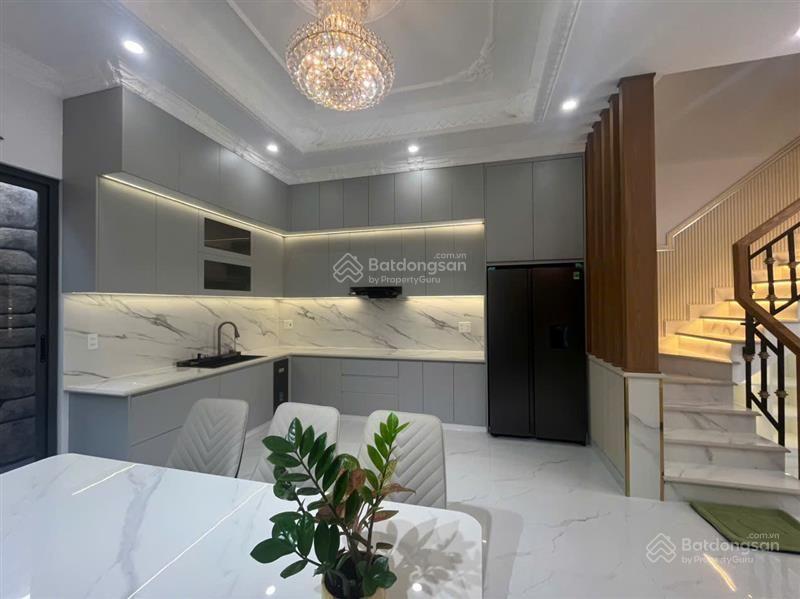 Bán nhà tan cô điển. 5pn..5wc.ngang khủng hoảng 5.2m.huynh tấn phát chỉ 9.5ty tl