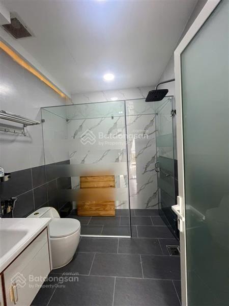 Bán nhà tan cô điển. 5pn..5wc.ngang khủng hoảng 5.2m.huynh tấn phát chỉ 9.5ty tl