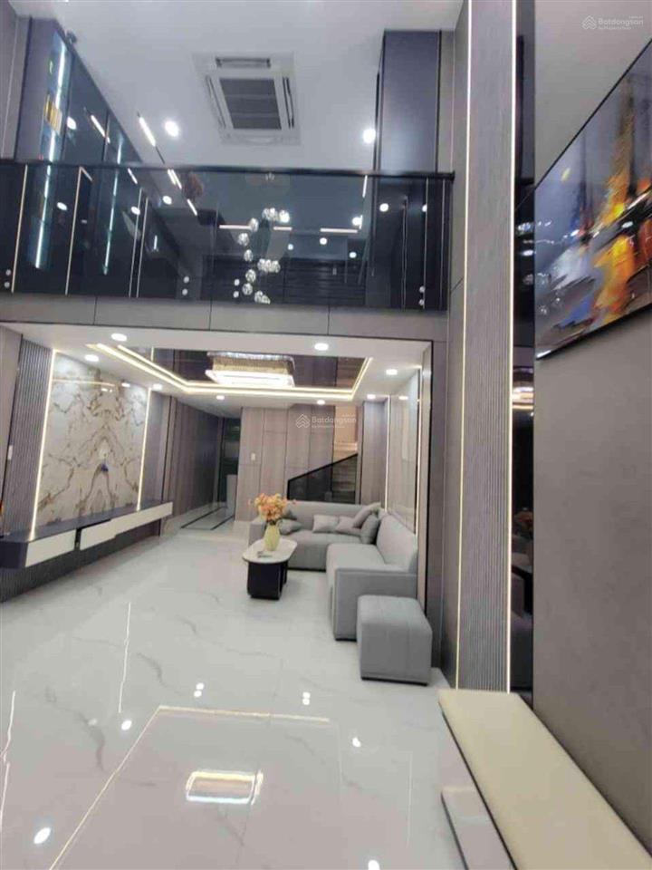 Nhà 1/ hẻm xe hơi thông. lê văn lượng... gò vấp. nhà xây mới 100%
nhà diện tích 4,05x10,6,