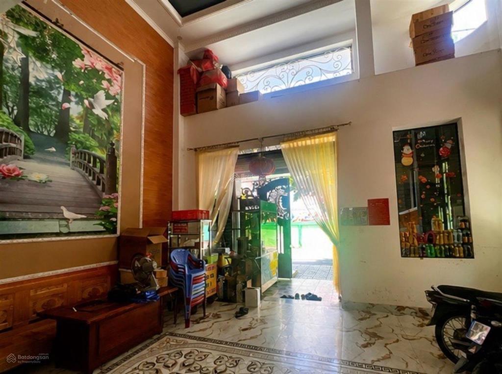 Bán nhà chợ xóm mới gò vấp vị trí thuận tiện, hẻm xe tải kết cấu 1 trệt 1 lửng 4 lầu
