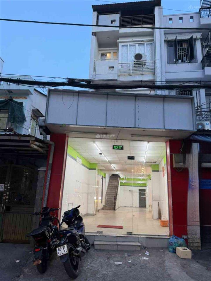 Nhà chính chủ, bán chia tài sản. bán nhà mặt tiền, chợ gò vấp, p. an nhơn  dt 4 x 20m, 4 tầng