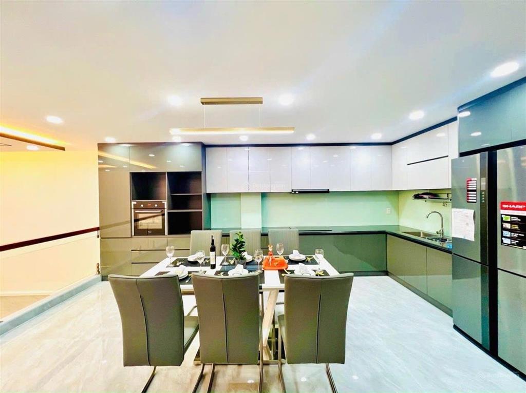 1 căn ra mặt tiền quang trung  hẻm ô tô quay đầu  5 tầng thang máy  ngang 4m nở hậu