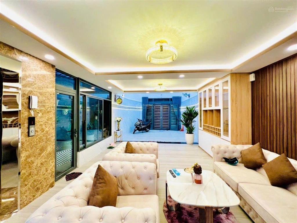 1 căn ra mặt tiền quang trung  hẻm ô tô quay đầu  5 tầng thang máy  ngang 4m nở hậu