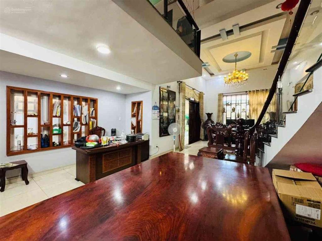 Biệt thự hà huy giáp, q12. nhà 4 tầng xây kiên cố, kiến trúc sư thiết kế, chất lượng vượt trội.