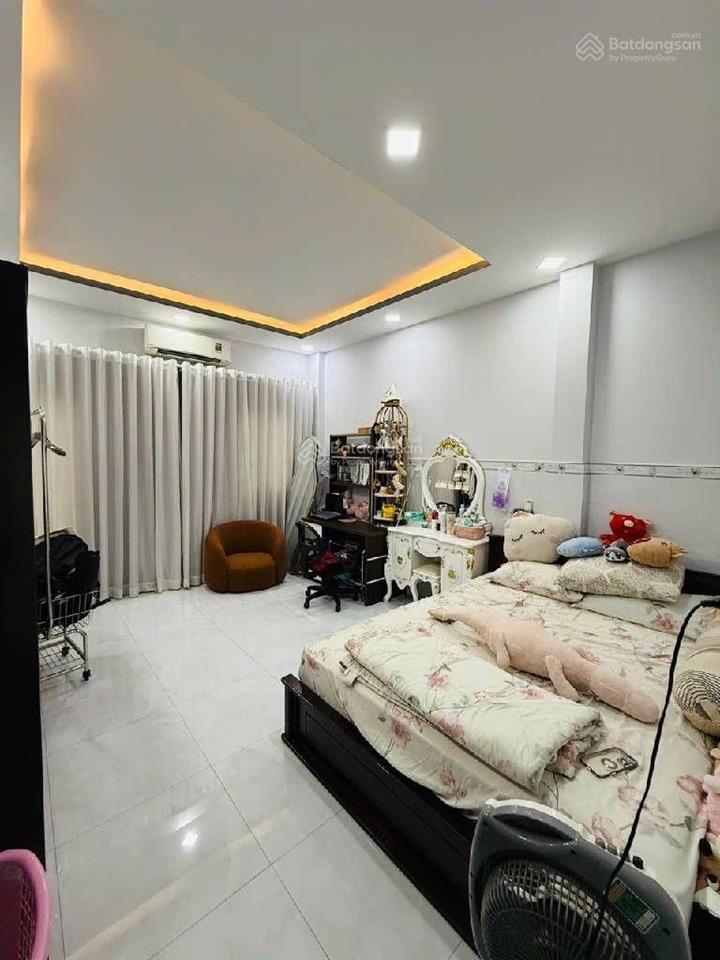 Nhà huỳnh thị hai 1/ sát mặt tiền nhà 4 tầng hxt 74m2  huỳnh thị hai  nguyễn ảnh thủ 