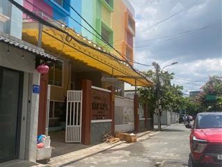 Trần xuân soạn tân hưng vị trí xuất sắc
 nhà 2 tầng, gồm 2 pn, 1 wc.
 xe hơi tận nhà. hẻm thông