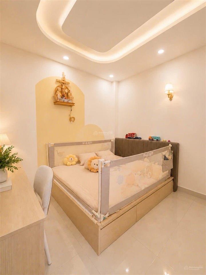 Nhà góc 2 mặt tiền hẻm khu ngã 5 chuồng chó, gò vấp 4x12 (5 tầng)
6 phòng ngủ..6 wc