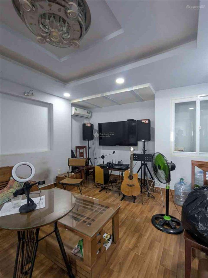 Mặt tiền hẻm phan huy ích. cạnh sát emart. xe hơi quay đầu. 52m2 trệt, lửng, 2 lầu, sân thượng