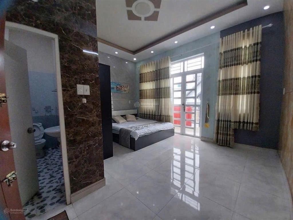 Nha hxhtrương thị hoa quận 12  sồ hồng riêng hoàn công
diện tích 56m2 ( 5m x 12m, nở hậu)4 tầng