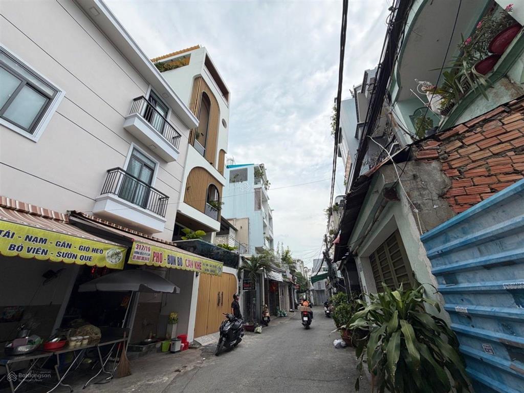 Nhanh mới kịp  nha 3 tầng  đường 10m thông kinh doanh vô đối  ngay cv làng hoa
thông tây hội ,