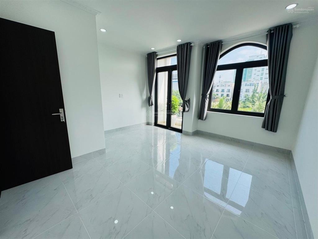 Nhà trục nguyễn oanh  ngay cầu an lộc q12  sân bay tsn 15 vào nhà  60m2 (4.5x14) 5 tầng