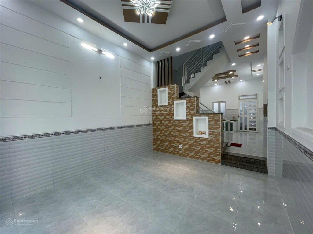 Nhà phạm văn chiêu  phường an hội tây, tp.hcm.
diện tích 4m x 17m, (68m2)
3pn  2wc