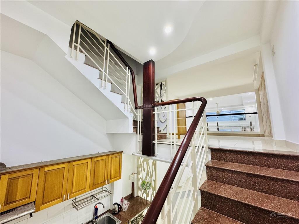 Hiếm ngay khu víp quận 3, đối diện cv tao đàn, 40m2 ( 3.5x12m), nhà btct, hẻm thông