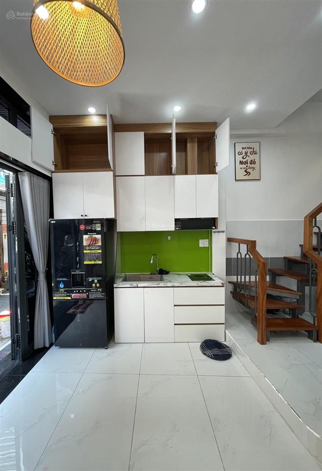 Nhà mới đẹp hẻm thông  nguyễn tri phương q10  3 tầng đúc 2pn 3wc  sổ nở hậu tài lộc