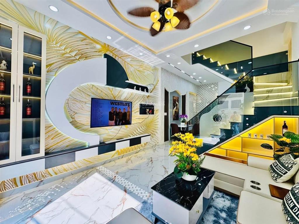 Mặt tiền hẻm kinh doanh siêu đỉnh, hxh quay đầu, nhà mới đẹp ở luôn, 20m ra nguyễn kim, khúc 3/2