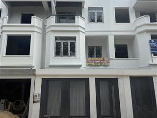Cho thuê nhà mặt phố làm văn phòng có thang máy
