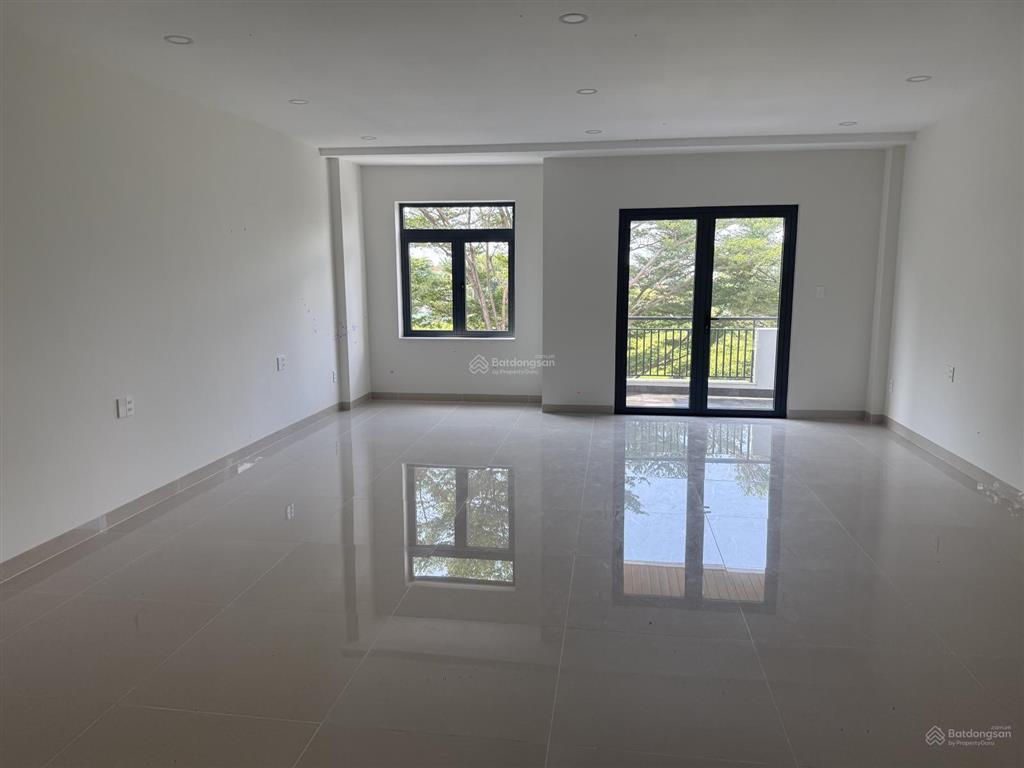 Cho thuê nr 6pn + 7wc, 450m2 tại khu dân cư khang an, 35 triệu vnd tiện làm vp công ty kết hợp ở.