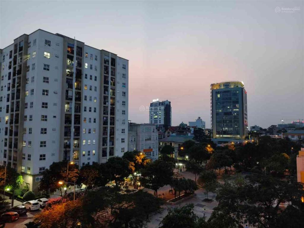 Bán chung cư gia thuỵ diện tích 90m2. chính chủ. bán gấp