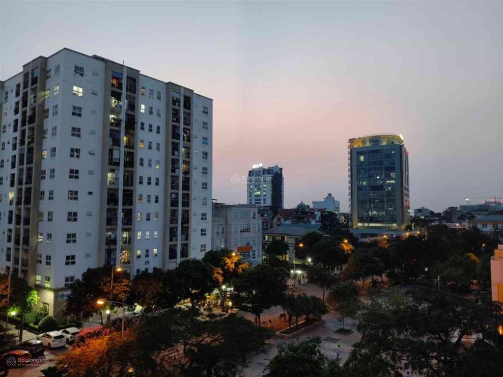 Bán chung cư gia thuỵ diện tích 90m2. chính chủ. bán gấp