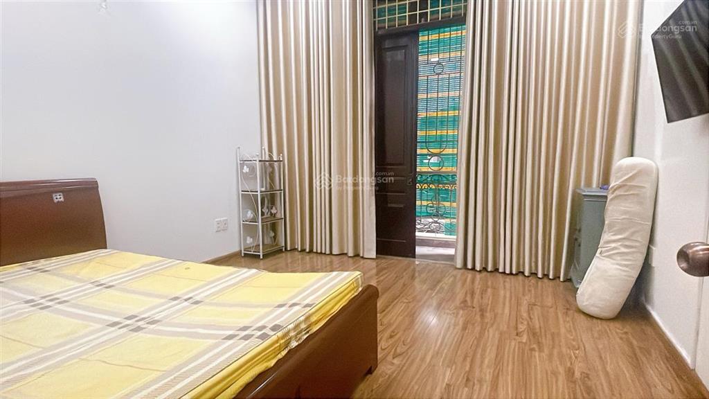 Nguỵ như kom tum, ô tô tránh đỗ vào nhà. dt 45/51t1/56t2 4 tầng. giá 12 tỷ thương lượng.