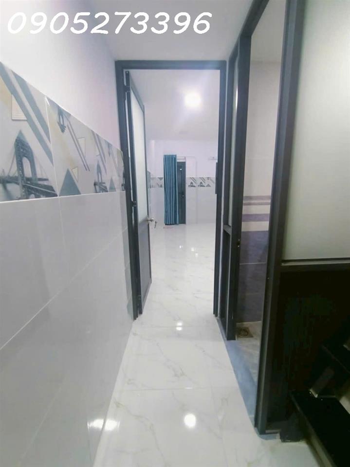 GẤP BÁN - GIÁ TỐT - NHÀ ĐẸP Ở NGAY - 3 TẦNG - GẦN MẶT TIỀN - HẺM XE HƠI ĐỖ CỬA - CHỈ 4.5