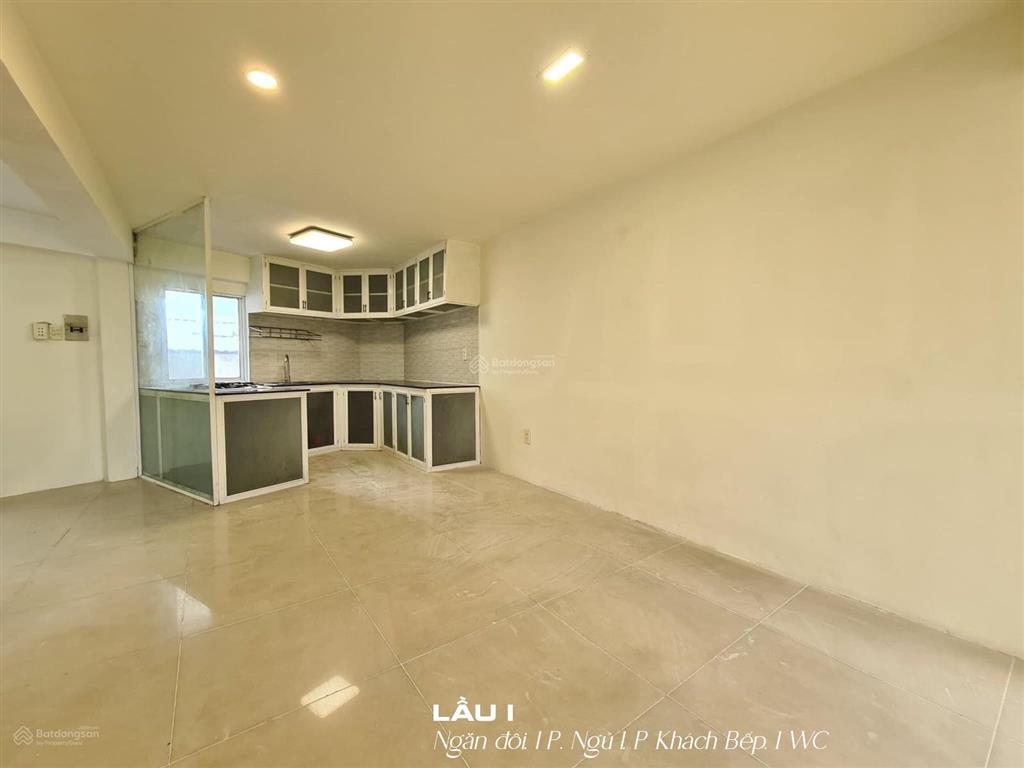 Chỉ 9,8 tỷ, mặt tiền đại lộ nguyễn văn linh q. 7, ngang 8.9m dài 10m