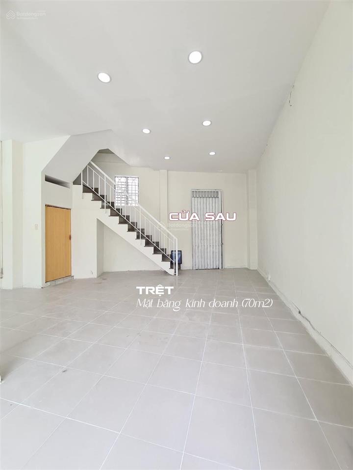 Chỉ 9,8 tỷ, mặt tiền đại lộ nguyễn văn linh q. 7, ngang 8.9m dài 10m