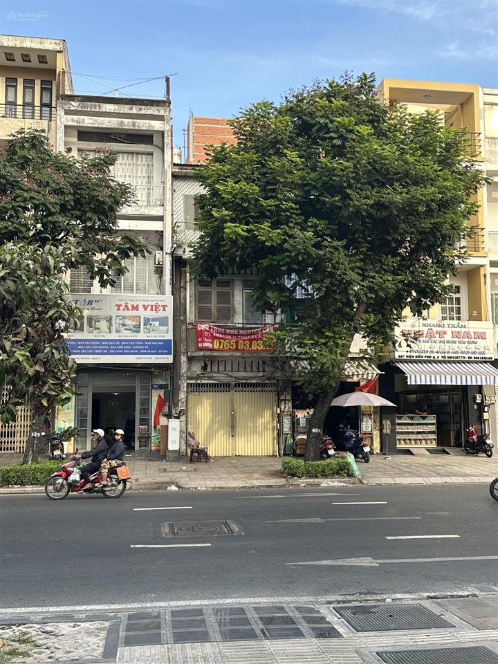 Nhà mặt tiền điện biên phủ quận 3