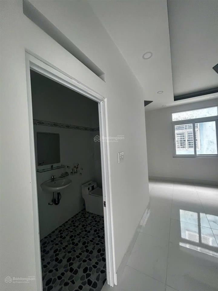 Bán nhà đô thị phúc an city 5x15 ( nhà 1 trệt 2 lầu ,sổ hồng riêng)
giá 3ty100tr