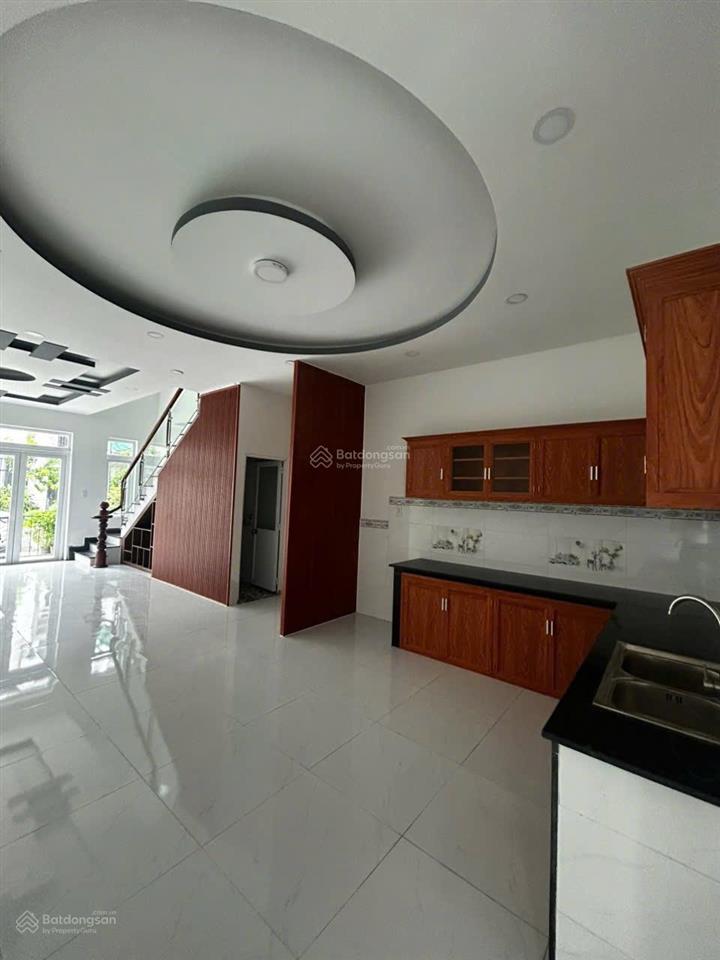 Bán nhà đô thị phúc an city 5x15 ( nhà 1 trệt 2 lầu ,sổ hồng riêng)
giá 3ty100tr