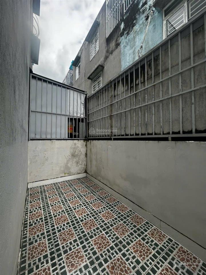 Bán nhà đô thị phúc an city 5x15 ( nhà 1 trệt 2 lầu ,sổ hồng riêng)
giá 3ty100tr