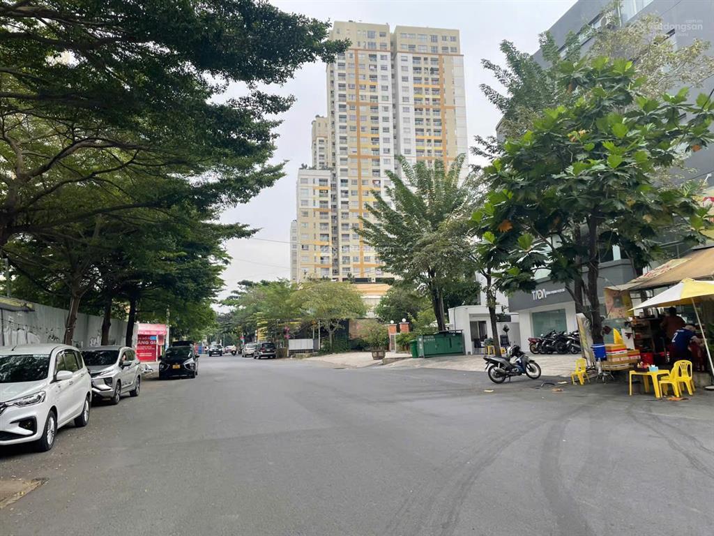 55 tỷ / mặt tiền thụt  nguyễn thị định / q. 2  20x42m / cn 830m². hđt 55 triệu / tháng