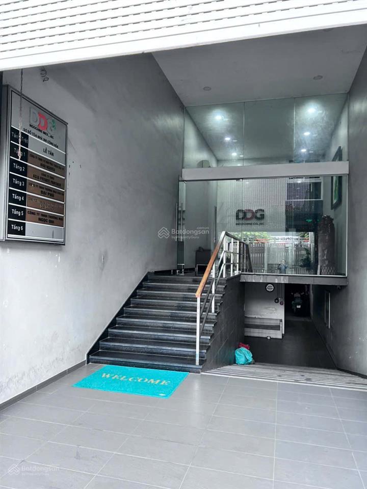 47,5 tỷ / 308 cộng hòa  4,6x40m / cn 181m²  hầm 7 tầng + st  hđt 120 triệu / tháng