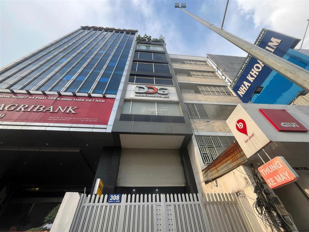 47,5 tỷ / 308 cộng hòa  4,6x40m / cn 181m²  hầm 7 tầng + st  hđt 120 triệu / tháng