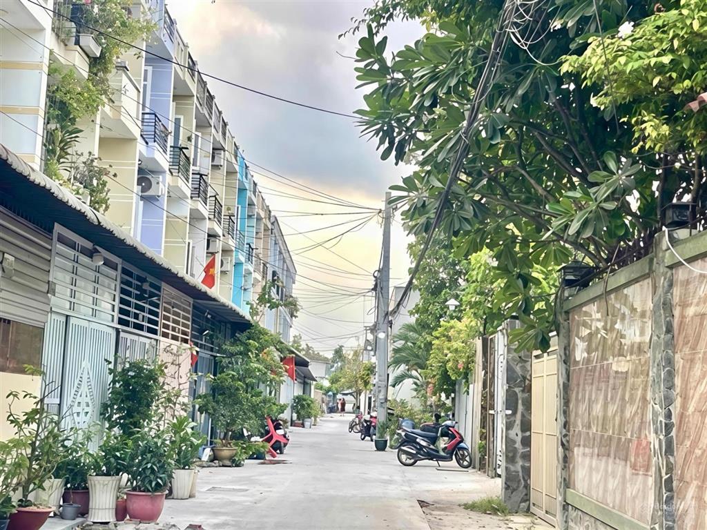 Cần bán nhanh biệt thự vườn đường tx22 phường thạnh xuân q12 dt 427m ngang 12m giá 12,8tỷ